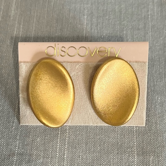 Vintage Discovery Jewelry Matte Gold Oval Earrings - Picture 1 of 2